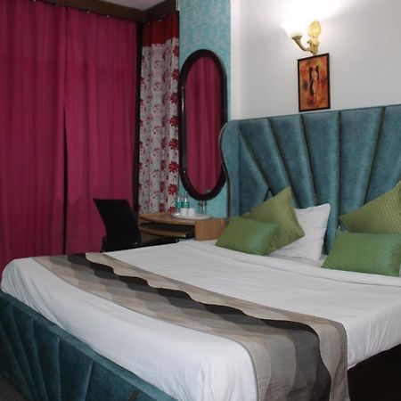 Awasthi Kozi Stays B&B - Closest To Vfs Нью-Дели Экстерьер фото