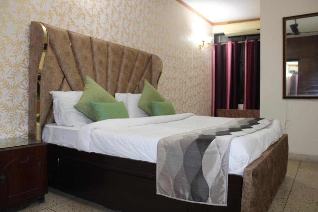 Awasthi Kozi Stays B&B - Closest To Vfs Нью-Дели Экстерьер фото