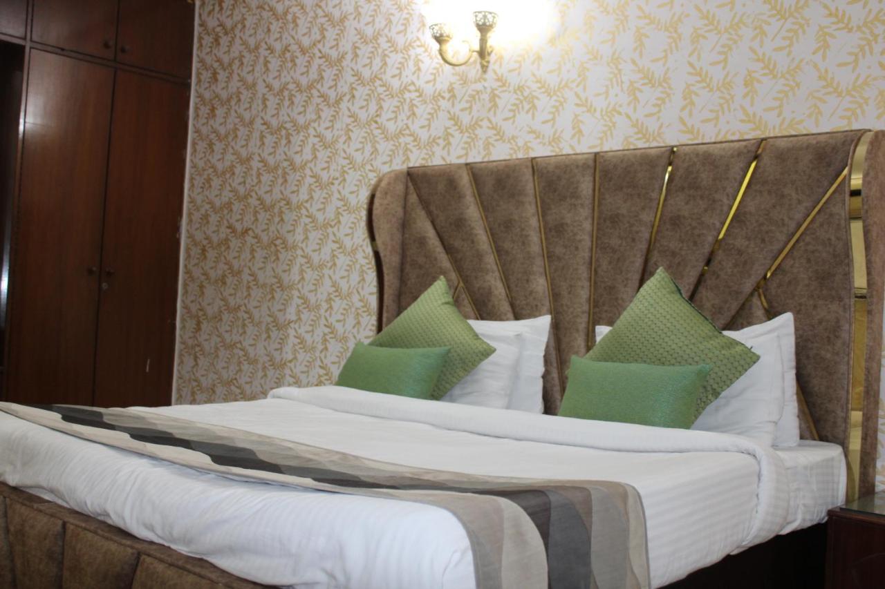 Awasthi Kozi Stays B&B - Closest To Vfs Нью-Дели Экстерьер фото