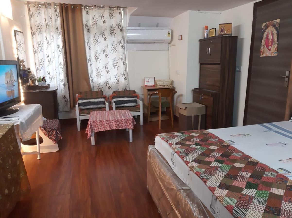 Awasthi Kozi Stays B&B - Closest To Vfs Нью-Дели Экстерьер фото