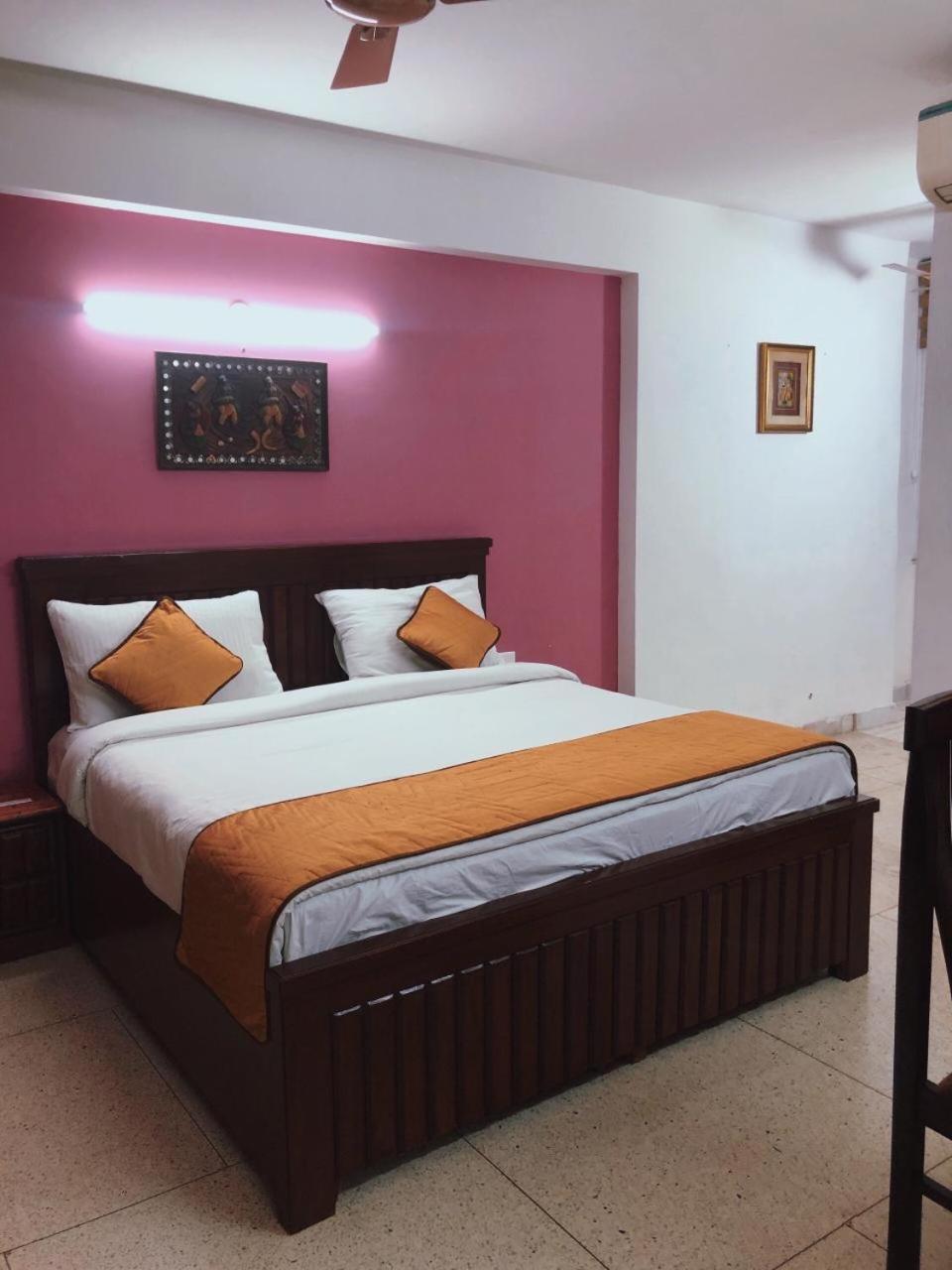 Awasthi Kozi Stays B&B - Closest To Vfs Нью-Дели Экстерьер фото
